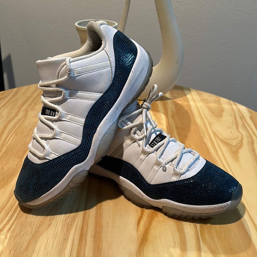 Nike Air Jordan 11 Low Retro Blue Snakeskin Size 13M